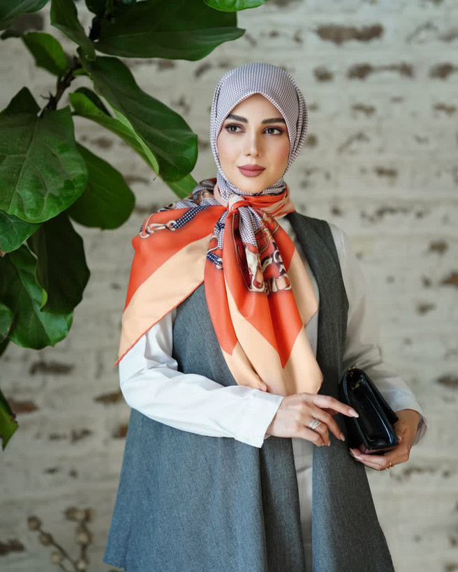 روسری ابریشم توییل طرح مارال